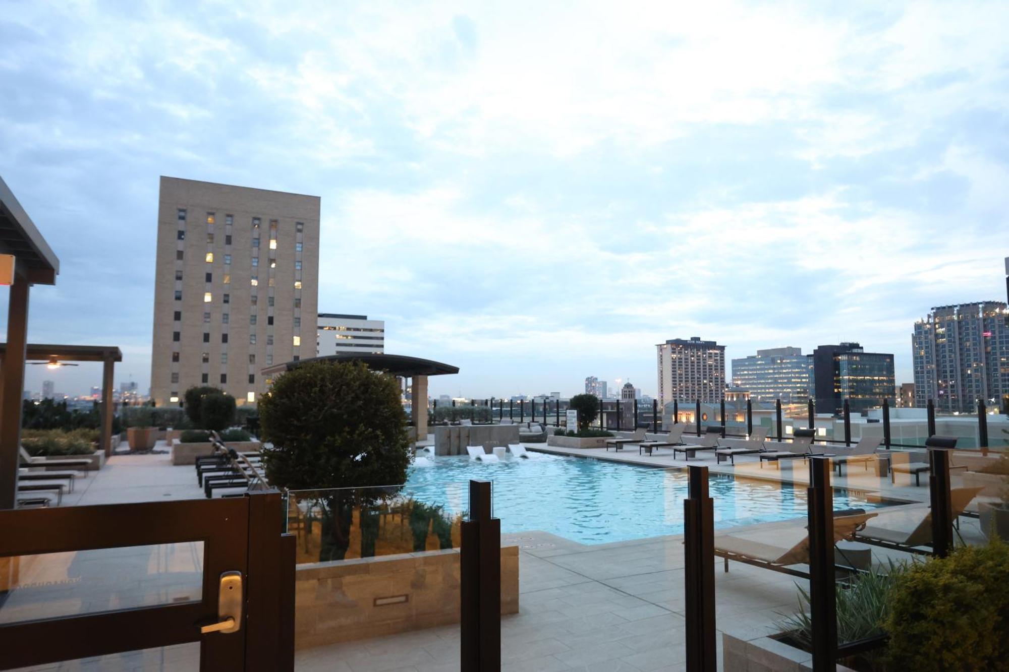 Houston'S Downtown Oasis Exterior foto